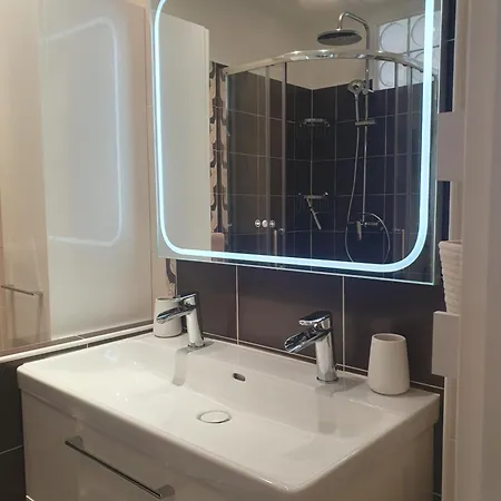 Le Versailles 4 Prs Cosy Carre D Or Antibes